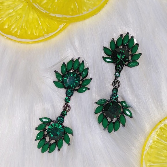 Bold Emerald Green Rhinestone Statement Drop Earrings New - Picture 2 of 5